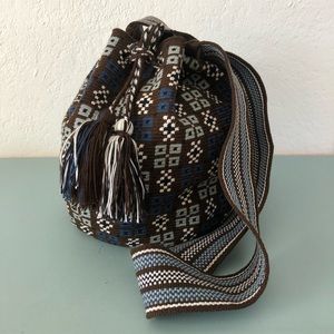 Wayuu Colombia woven tote purse bag
